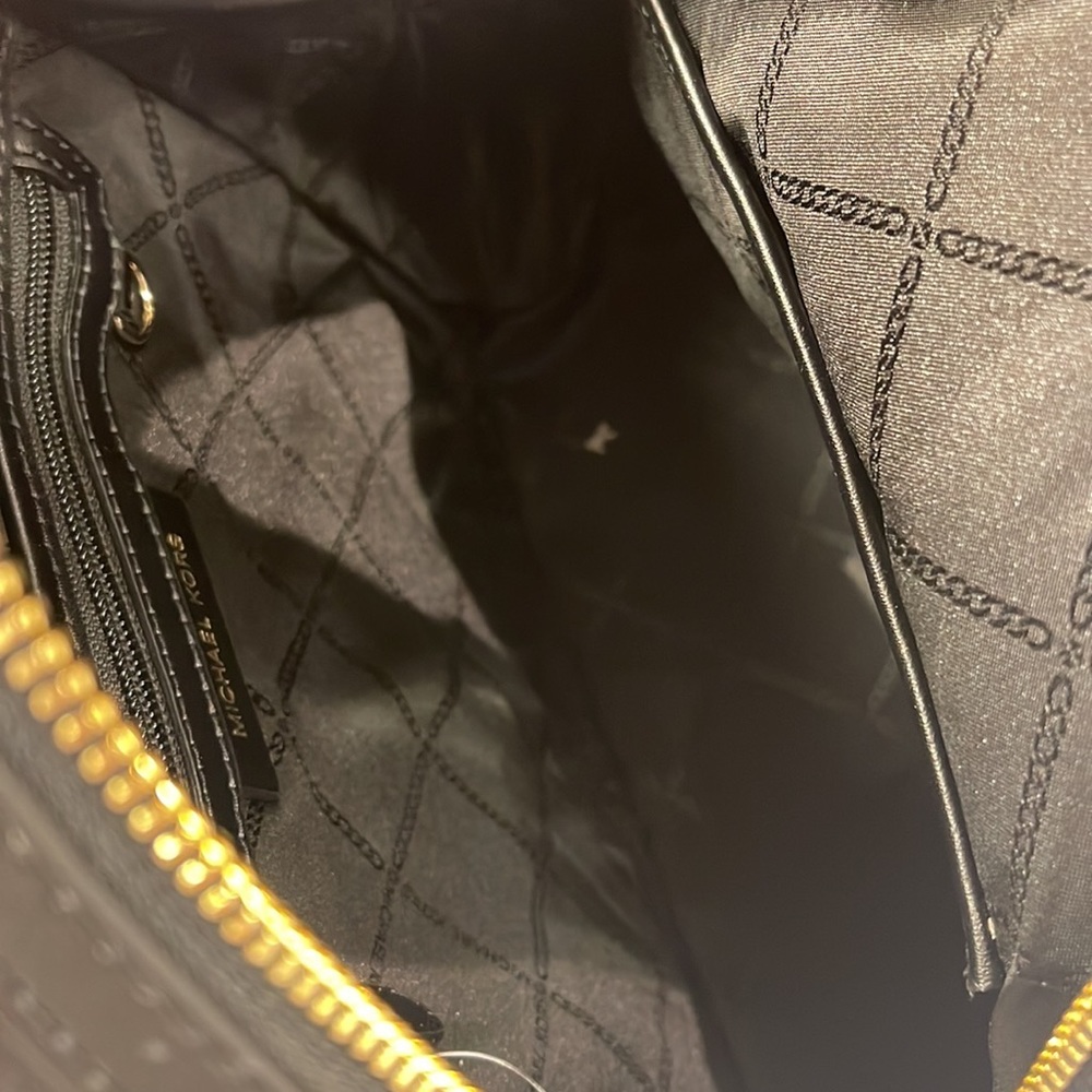 Michael Kors Womens Valerie Medium Logo Backpack 30F2G9VB2B 
Black
NWT - Picture 11 of 16